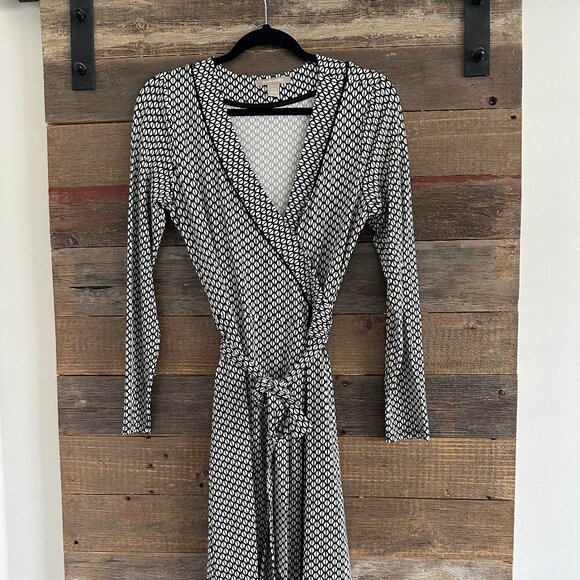 Banana Republic Geometric Print Wrap Dress - Picture 2 of 5